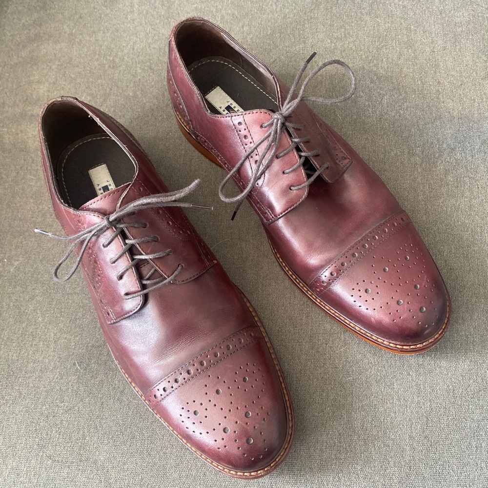 Joseph Abboud Men's Cap Toe Dress Shoes, Size 10W, EUC